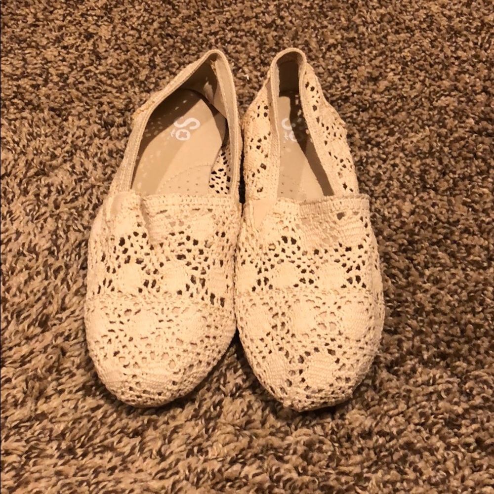 Slip on lace shoes - brand new!